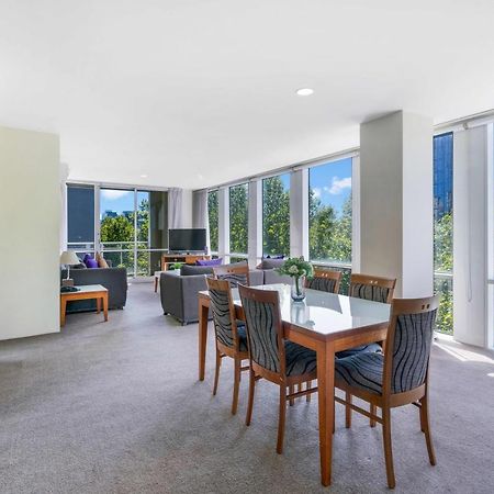 Park Regis Griffin Suites Melbourne Exterior photo