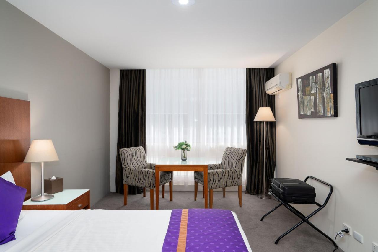 Park Regis Griffin Suites Melbourne Exterior photo
