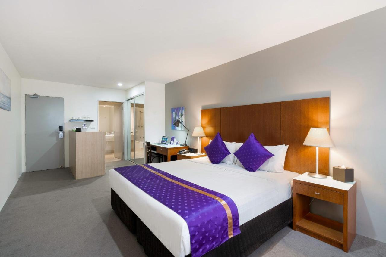 Park Regis Griffin Suites Melbourne Exterior photo