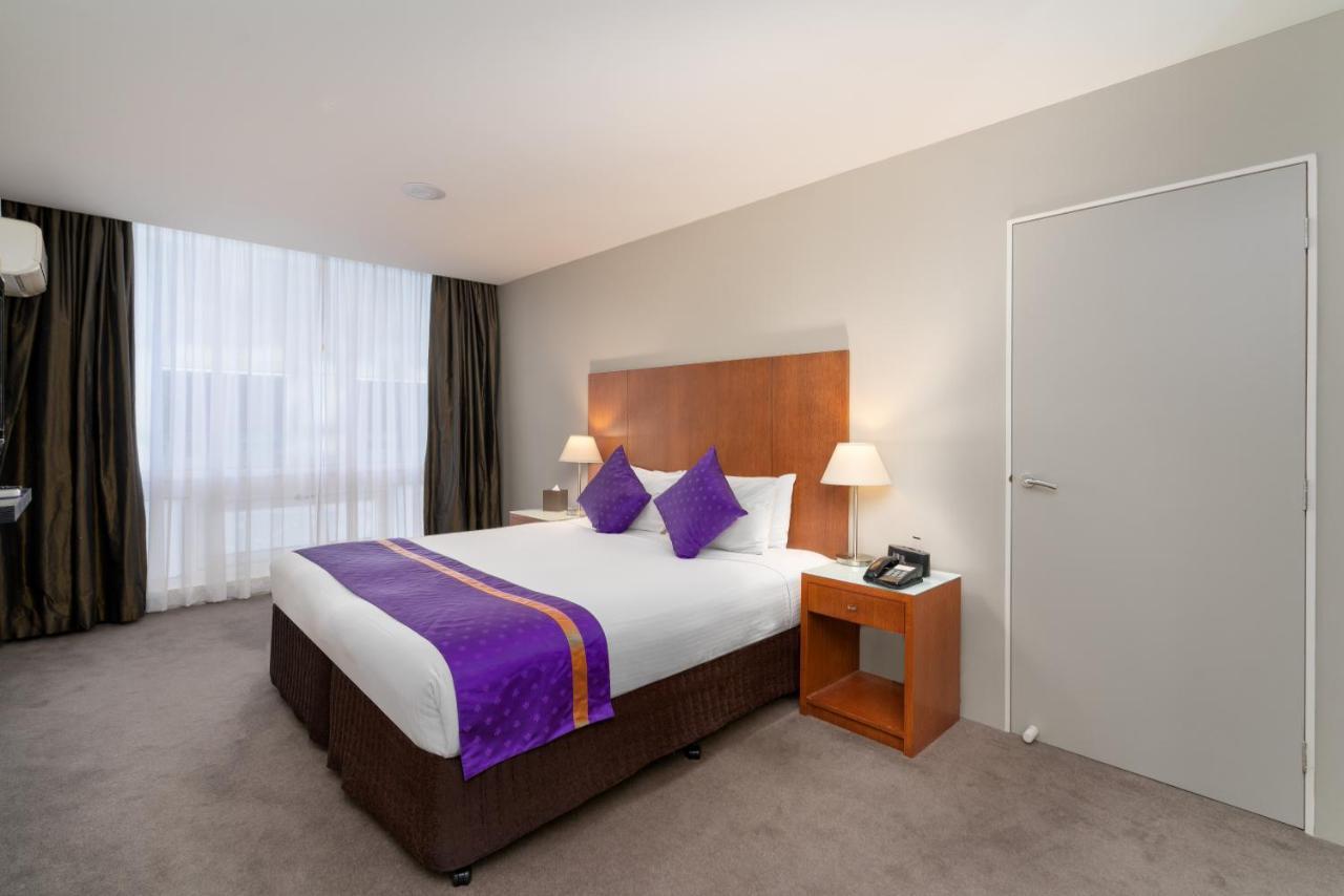 Park Regis Griffin Suites Melbourne Exterior photo