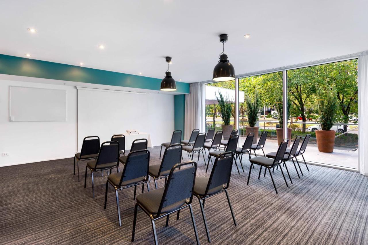 Park Regis Griffin Suites Melbourne Exterior photo
