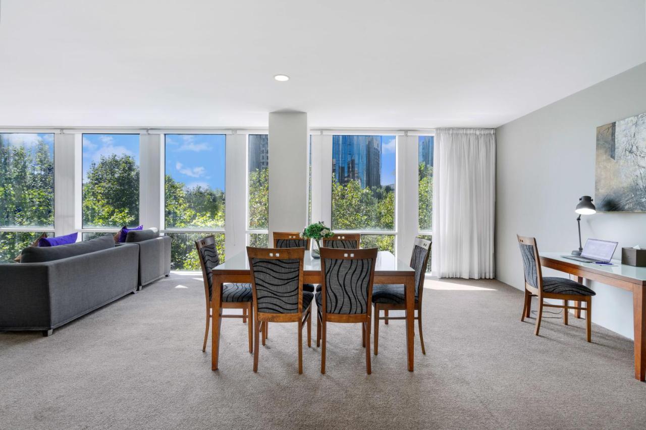 Park Regis Griffin Suites Melbourne Exterior photo